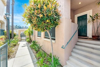 938 Camino de la Reina Unit 79, San Diego, CA 92108