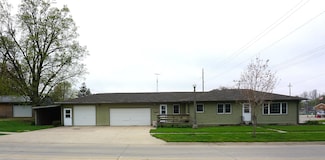 1702 Washington St, Eldora, IA 50627