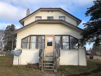 319 E Truman Blvd, Newberry, MI 49868