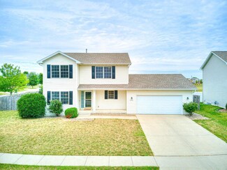 4919 Waller St, Ames, IA 50014
