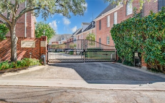 1931 Woodbury St, Houston, TX 77030