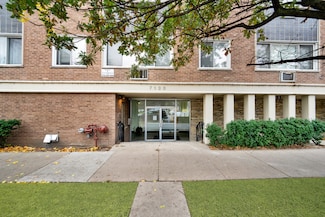 7120 N Sheridan Rd Unit 216, Chicago, IL 60626