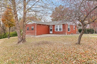 1301 Gladys St, Collinsville, IL 62234