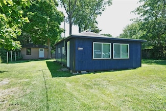 9657 Court St, Angola, NY 14006