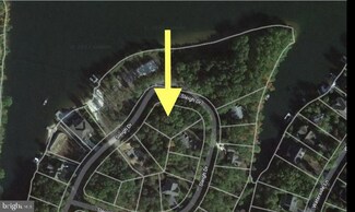 512 Sleigh Dr, Whitacre, VA 22625