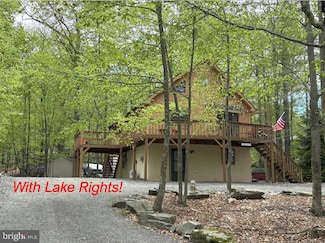 1040 Rainbow Dr, Lake Ariel, PA 18436