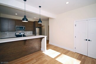 4 Jones Dr Unit 2, Morristown, NJ 07960