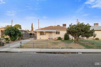 305 Curran St, Bakersfield, CA 93309