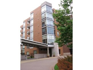 150 2nd St NE, Minneapolis, MN 55413