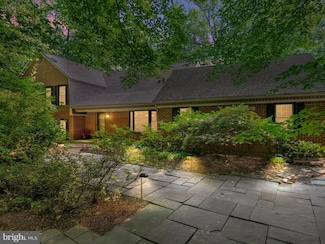 4819 Bentonbrook Dr, Fairfax, VA 22030