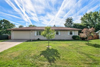 53845 Needles Ct, Elkhart, IN 46514