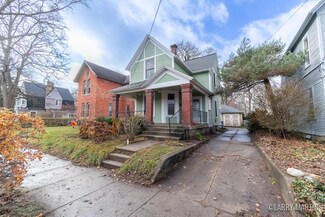 111 Fitzhugh Ave SE, Grand Rapids, MI 49506