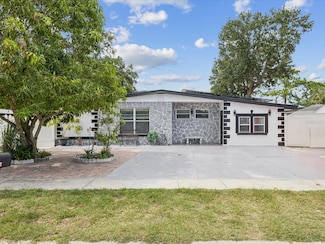 6518 S West Shore Cir, Tampa, FL 33616