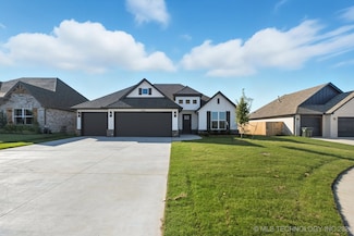 23170 E 106th Place S, Broken Arrow, OK 74014
