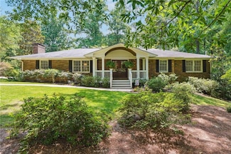 1135 Timberland Dr SE, Marietta, GA 30067