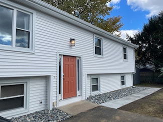 77 Cranston St Unit 1, Westfield, MA 01085