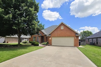 3815 Rockwood Rd, Enid, OK 73703