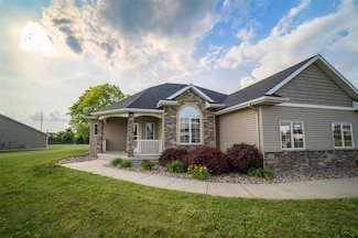 113 Centennial Dr, Huxley, IA 50124