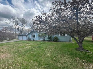 1045 Superior Ave, Kingsford, MI 49802