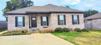 102 Ella Way, Troy, AL 36081