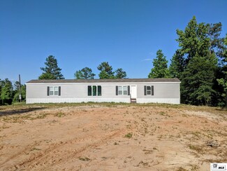 2436 Lakeshore Dr, Chatham, LA 71226