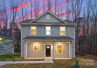 4213 Whispering Oaks Dr, Charlotte, NC 28213