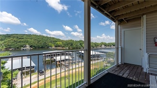 20 Wheel House Ct Unit 2A, Lake Ozark, MO 65049