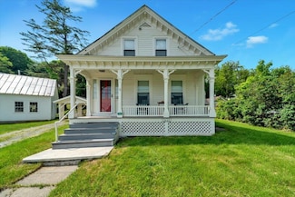366 S Main St, Bradford, VT 05033