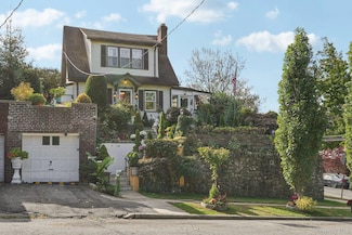 194 Valentine St, Yonkers, NY 10704