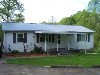 353 Triplett Rd, Spencer, WV 25276