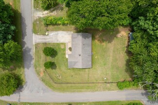 279 Edgewood St, Appomattox, VA 24522