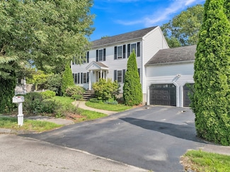 8 Adelaide Cir, Worcester, MA 01606