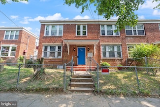 121 Galveston Place SW Unit 2, Washington, DC 20032