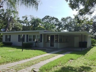 937 Kensington Dr, Orlando, FL 32808