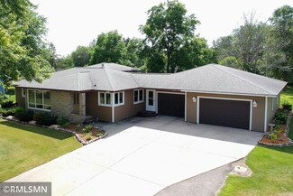 404 S Clayborn Ave, Parkers Prairie, MN 56361
