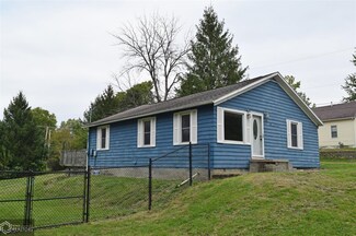 203 E Monroe Ave, Fairfield, IA 52556