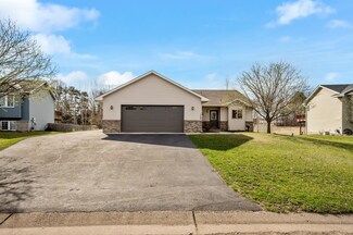 1504 Cedar Dr S, Cambridge, MN 55008