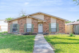 8810 Willowbrook Dr, Rowlett, TX 75088