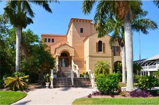 209 Topanga Dr, Bonita Springs, FL 34134