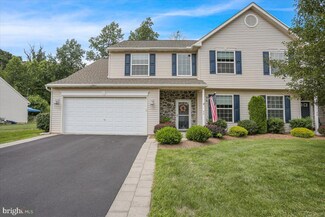 48 Colin Ct, Reading, PA 19606