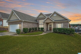 615 Cottage Dr, Mount Olive, AL 35117