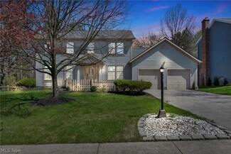 19395 Spinnaker Cir, Strongsville, OH 44136