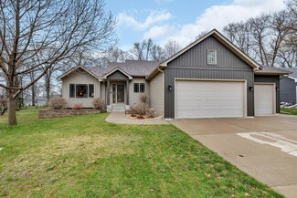 131 Frontier Ct, Sauk Rapids, MN 56379