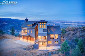 645 Sugarloaf Summit Rd, Manitou Springs, CO 80829