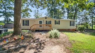 156 White Poplar St, Ramseur, NC 27316