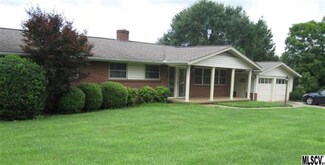102 10th St SE, Hildebran, NC 28637