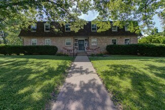 912 Crescent Dr Unit 2-4, Champaign, IL 61821