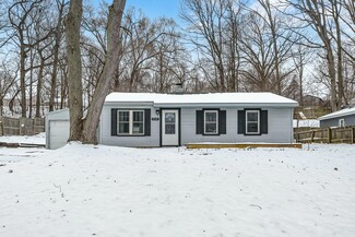 2520 Old Riverview Dr, Kalamazoo, MI 49004