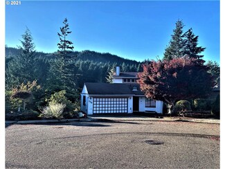 238 Bayberry Ct, Reedsport, OR 97467