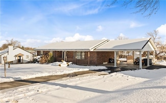 209 Captain Frank Rd, New Albany, IN 47150